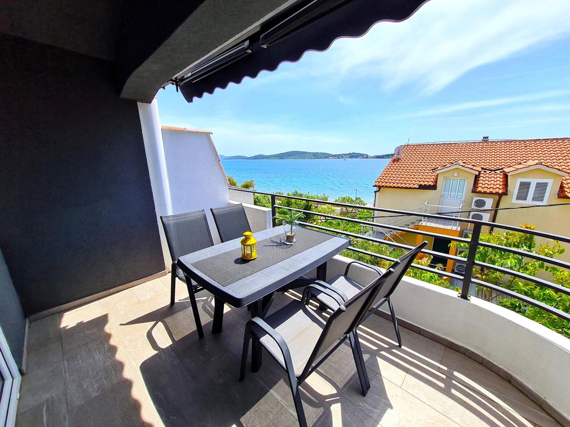 Lagom-Vodice Kamer foto