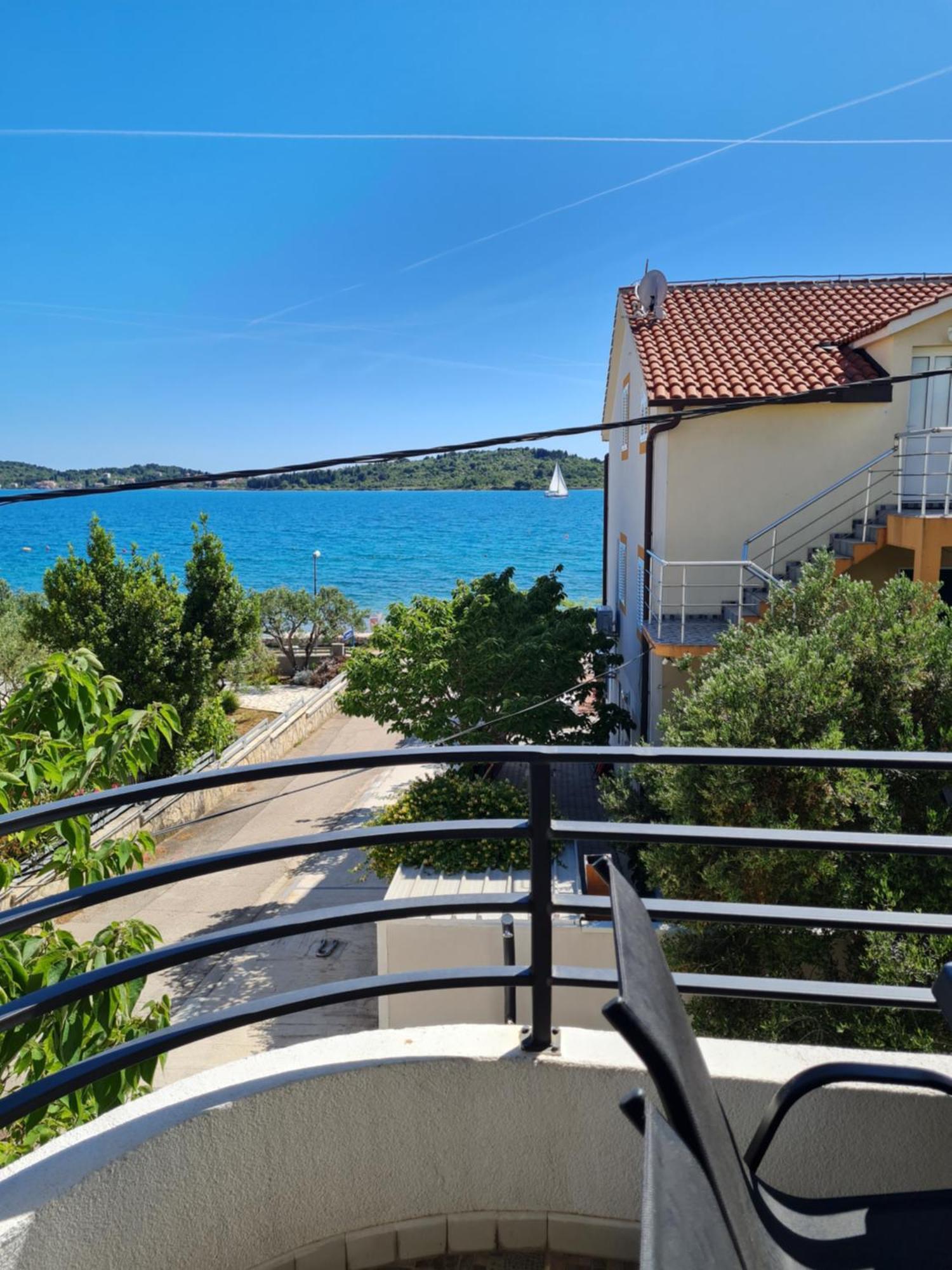 Lagom-Vodice Kamer foto