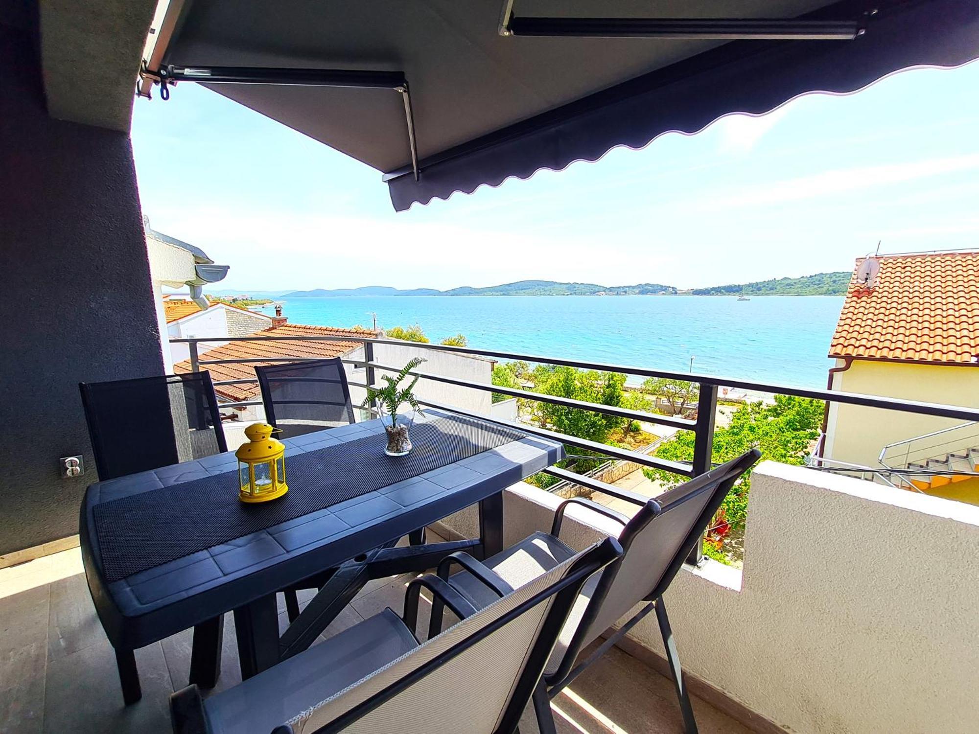 Lagom-Vodice Kamer foto