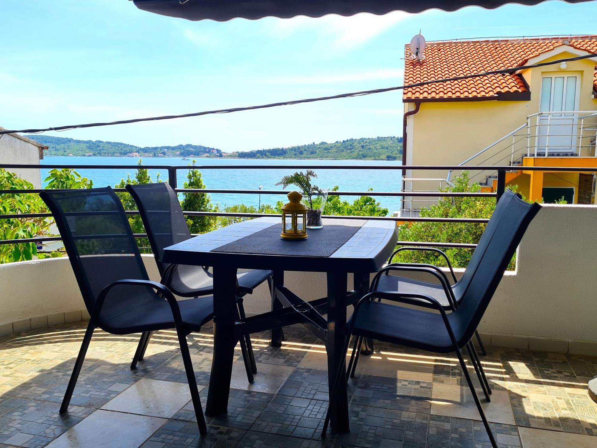 Lagom-Vodice Kamer foto