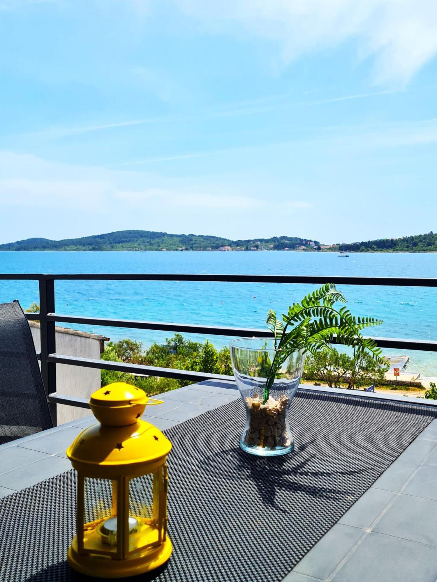 Lagom-Vodice Buitenkant foto