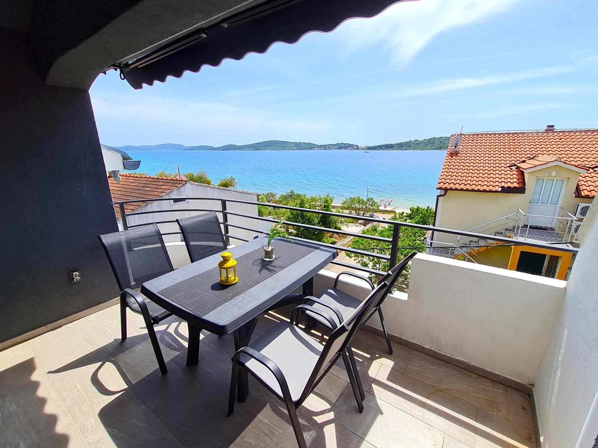 Lagom-Vodice Buitenkant foto