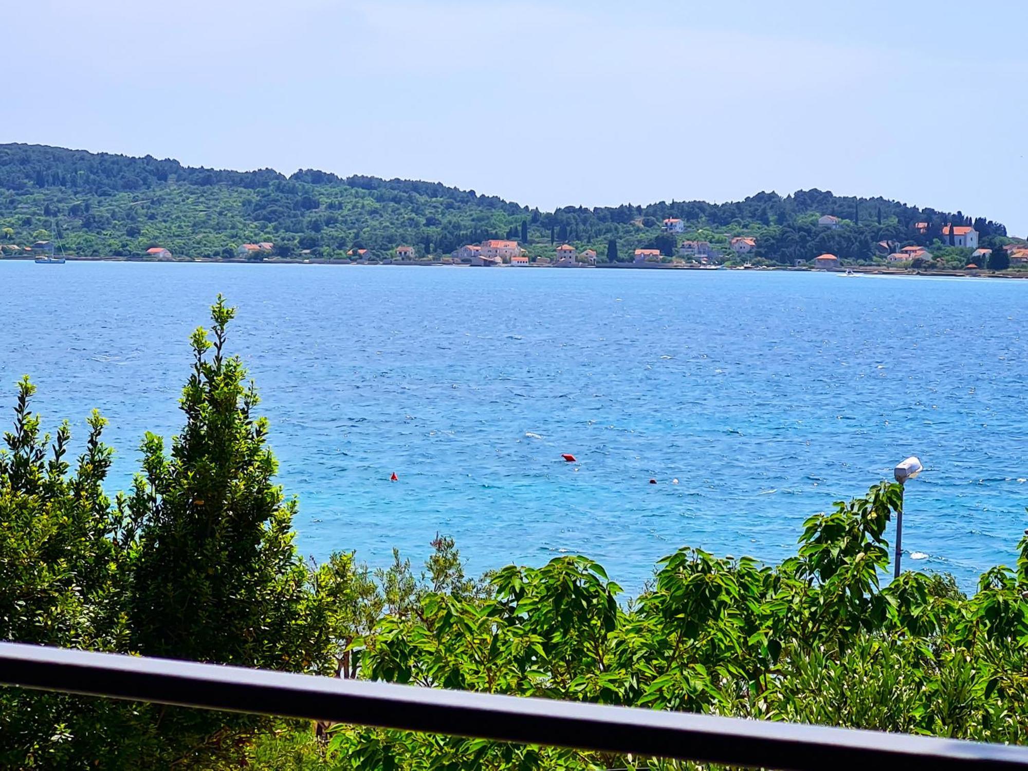 Lagom-Vodice Kamer foto